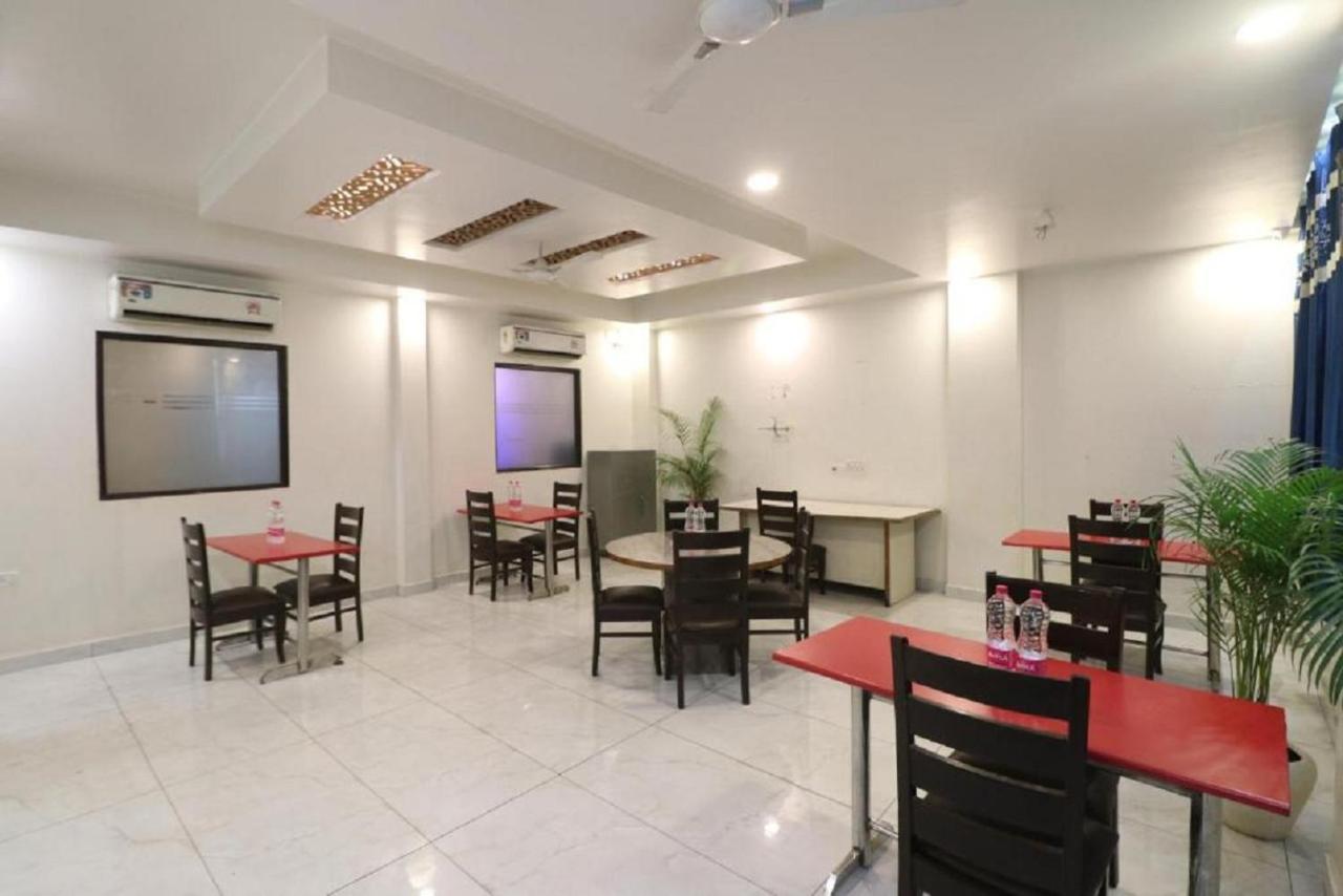 Bed & Breakfast Majestic Park At Delhi Airport
